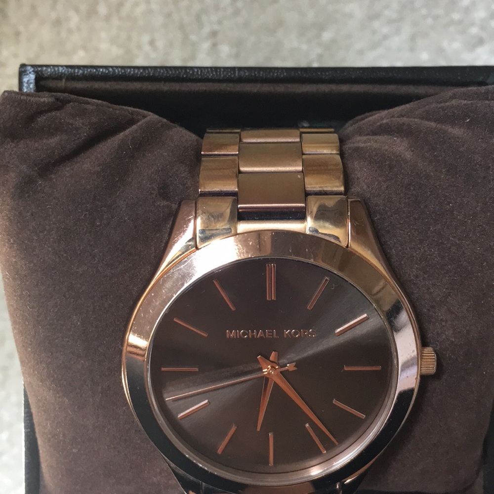 Rose gold watch - Picture 3 of 3